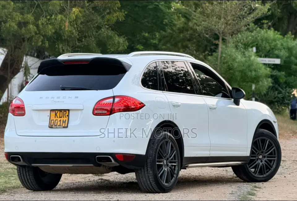 Porsche Cayenne 2014 White