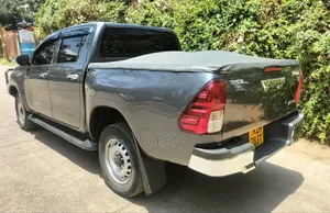 Toyota Hilux 2017 Black