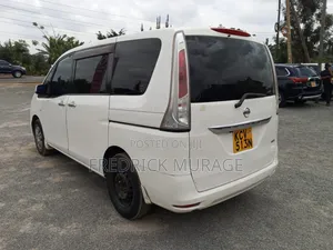 Nissan Serena 2012 Pearl