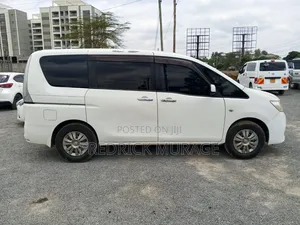 Nissan Serena 2012 Pearl