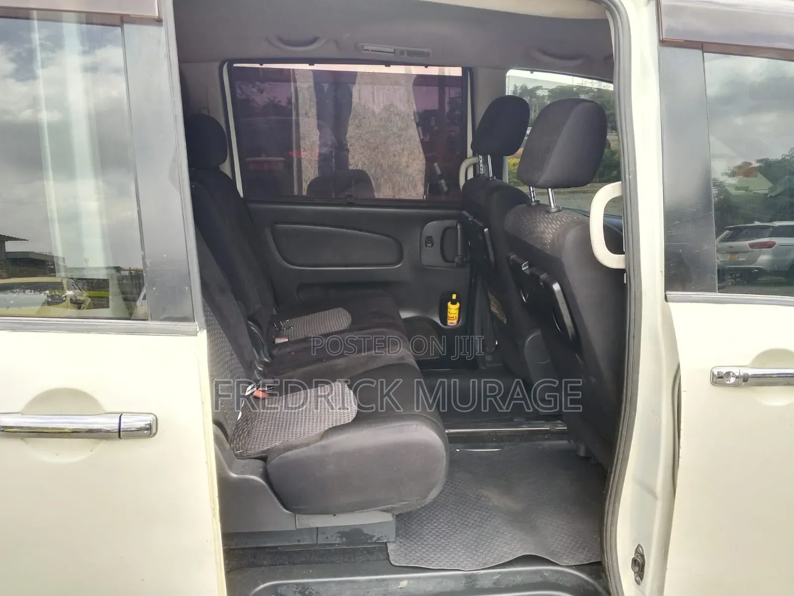 Nissan Serena 2012 Pearl