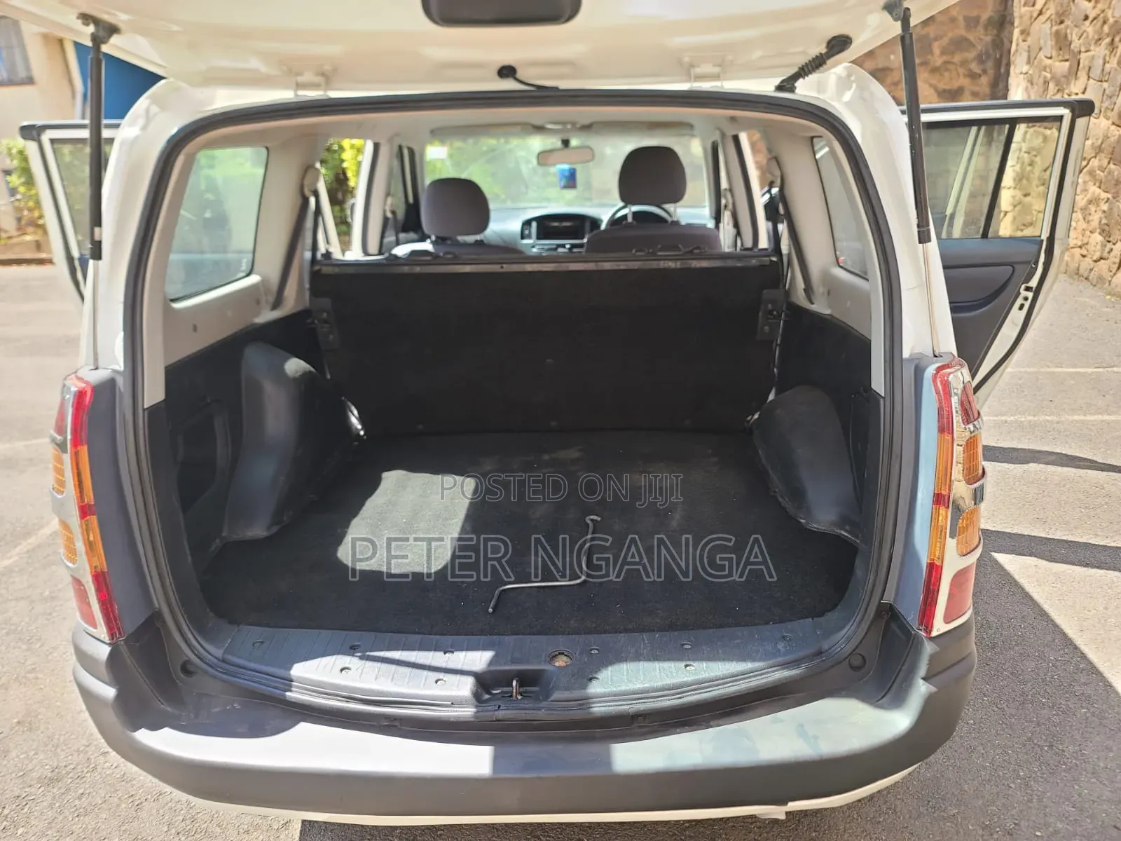 Toyota Succeed 2010 Off white