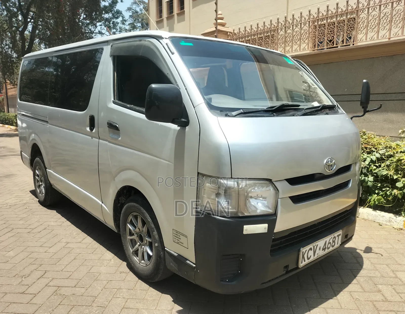Toyota HiAce 2012 Silver