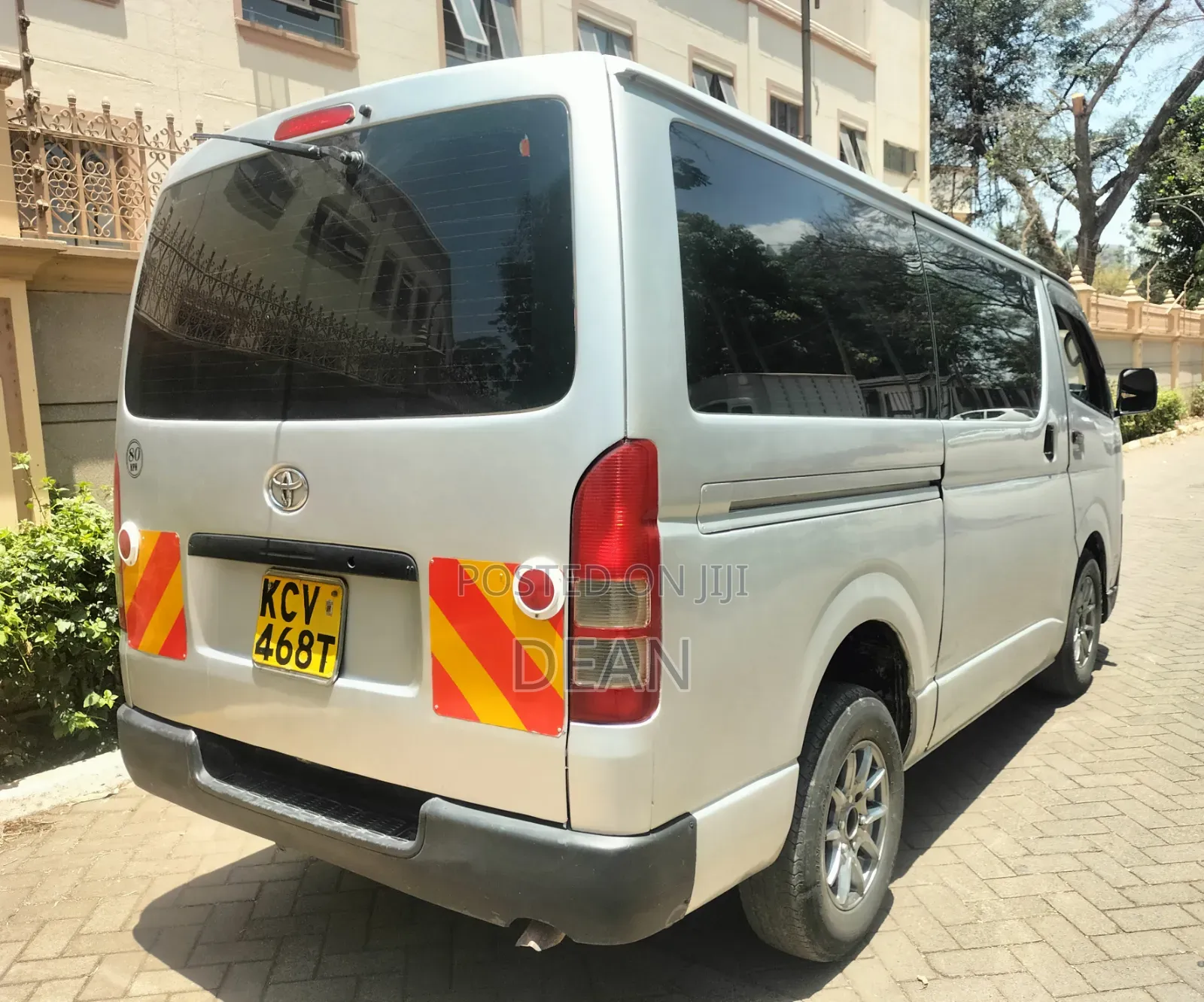 Toyota HiAce 2012 Silver