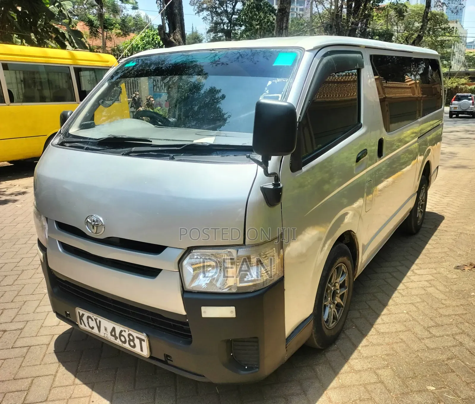 Toyota HiAce 2012 Silver