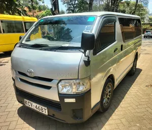Toyota HiAce 2012 Silver