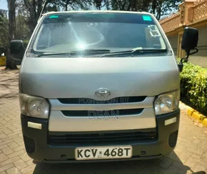 Toyota HiAce 2012 Silver