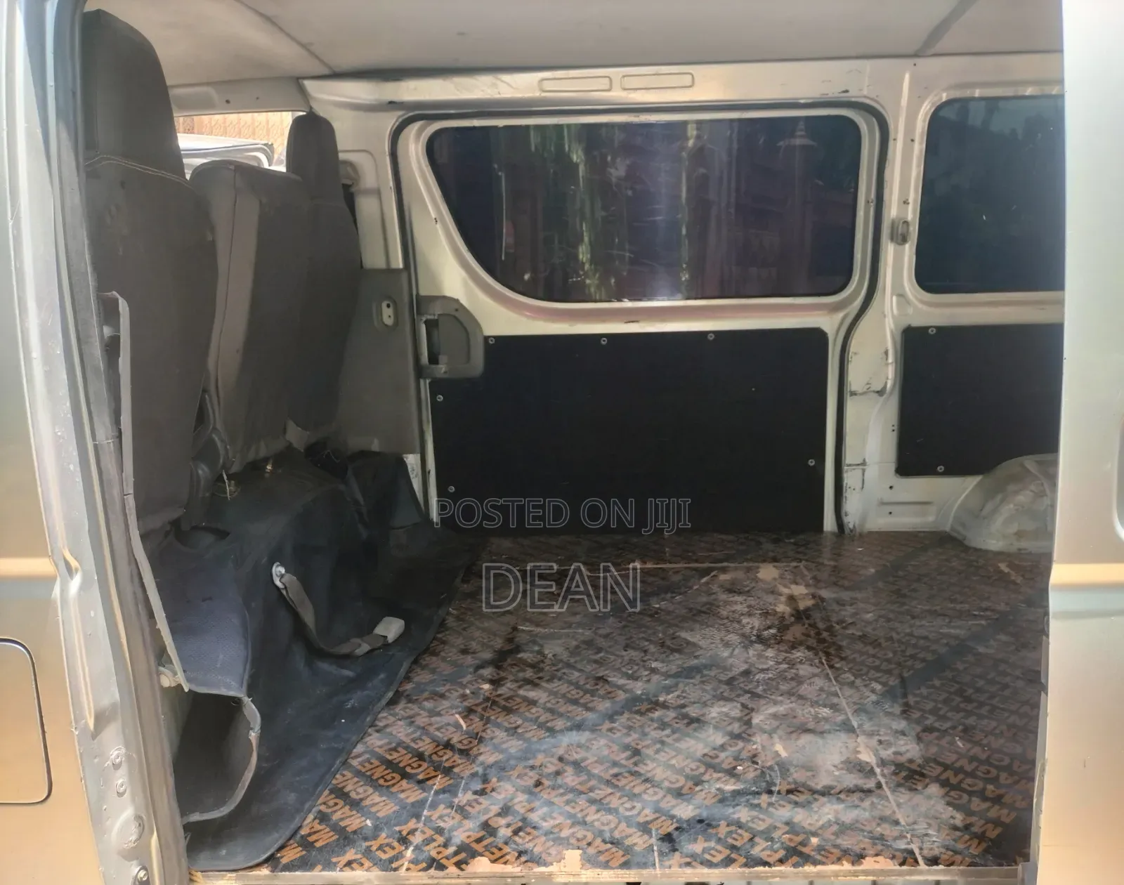 Toyota HiAce 2012 Silver