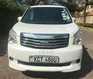 Toyota Noah 2011 White