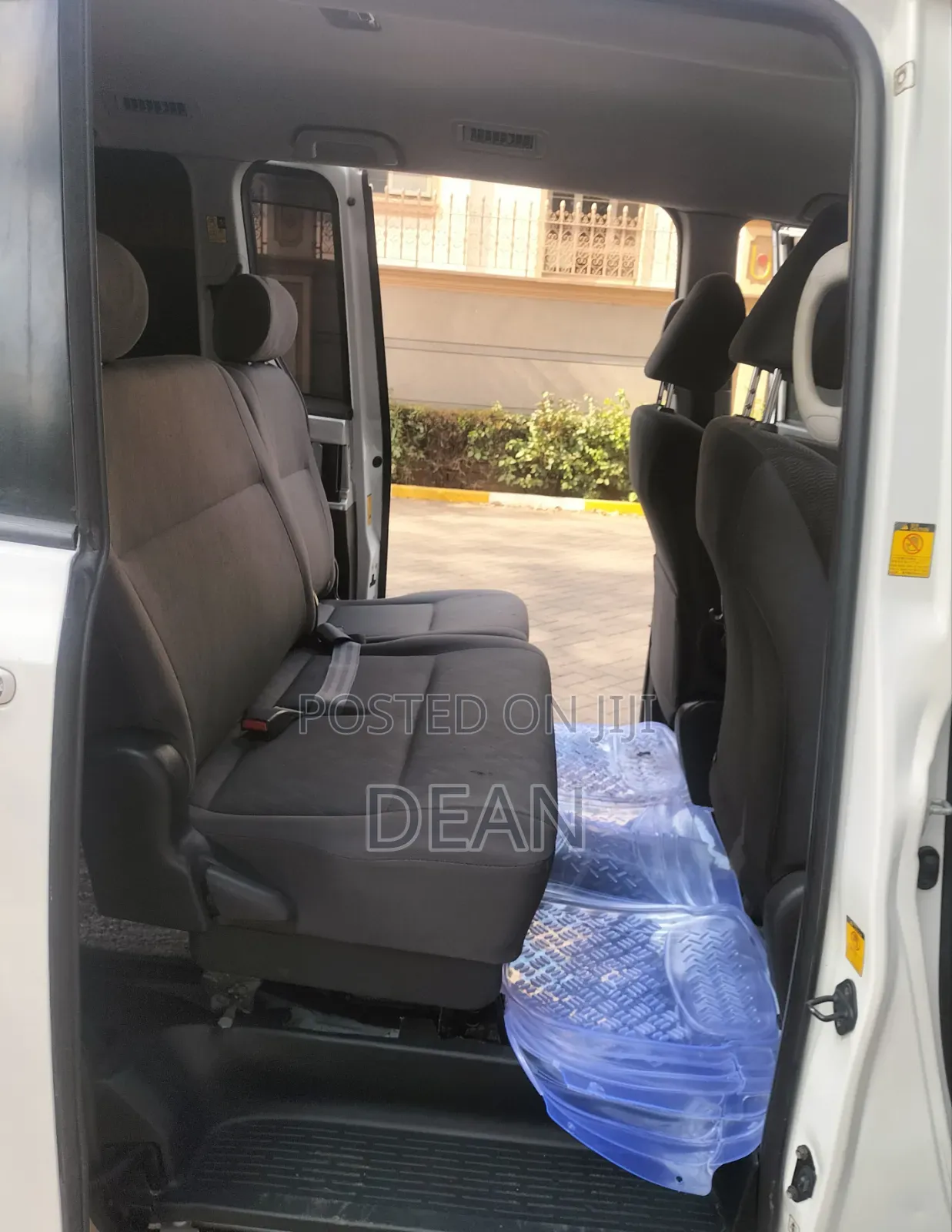 Toyota Noah 2011 White
