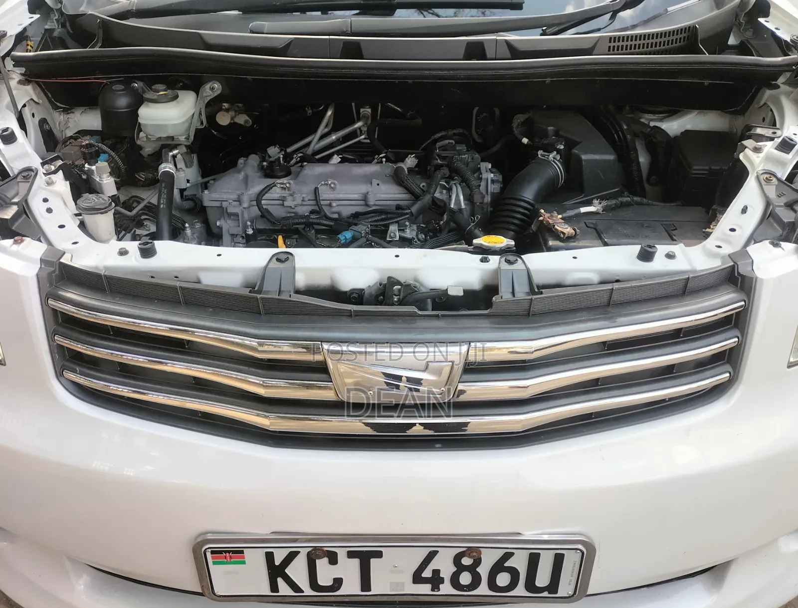 Toyota Noah 2011 White