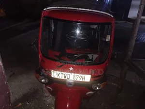 Piaggio 2020 Red