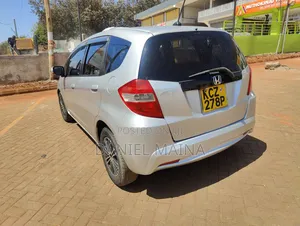 Honda Fit Automatic 2012 Silver