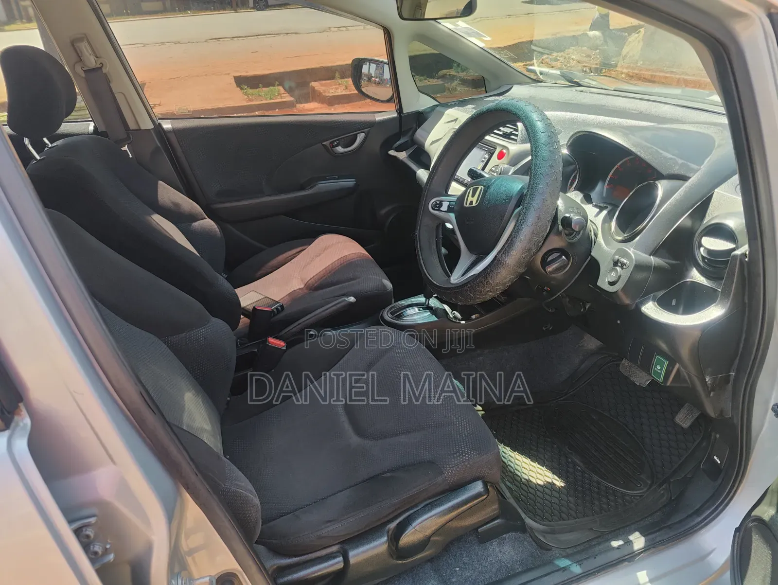 Honda Fit Automatic 2012 Silver