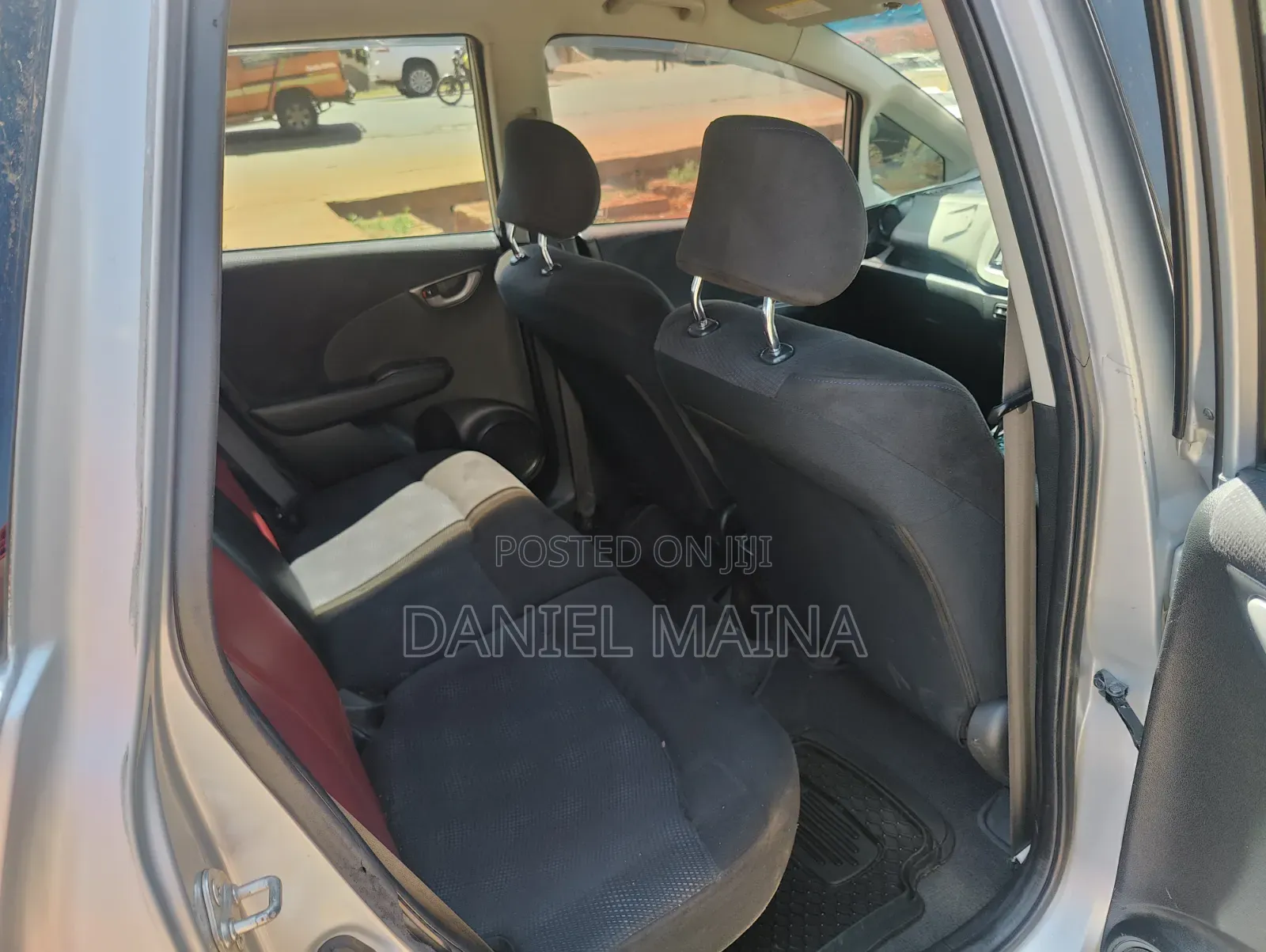 Honda Fit Automatic 2012 Silver