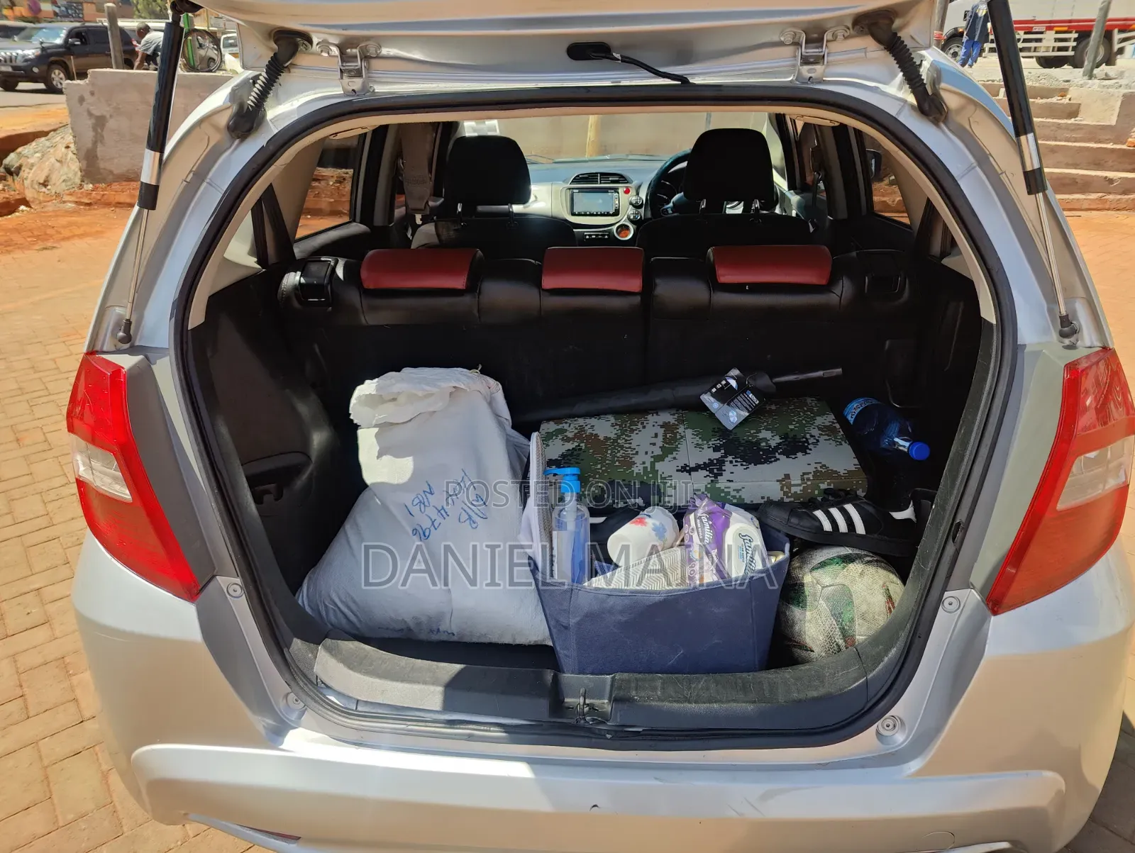 Honda Fit Automatic 2012 Silver