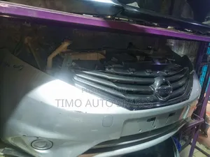 Nissan Note 2012 Nose Cut