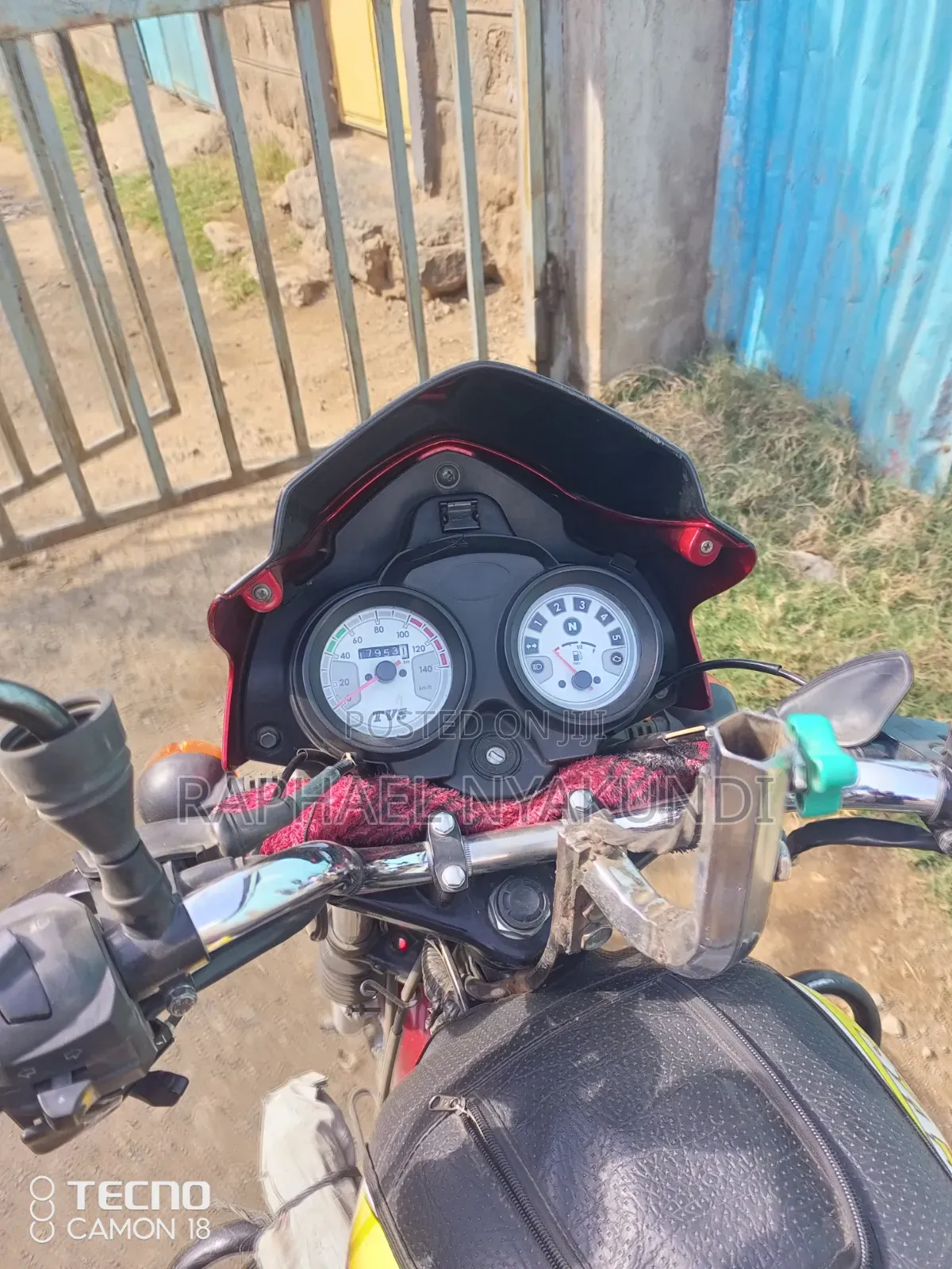 TVS HLX Plus ES 2024 Red