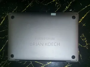 New Laptop Apple MacBook Pro 16GB Intel Core i7 SSD 512GB