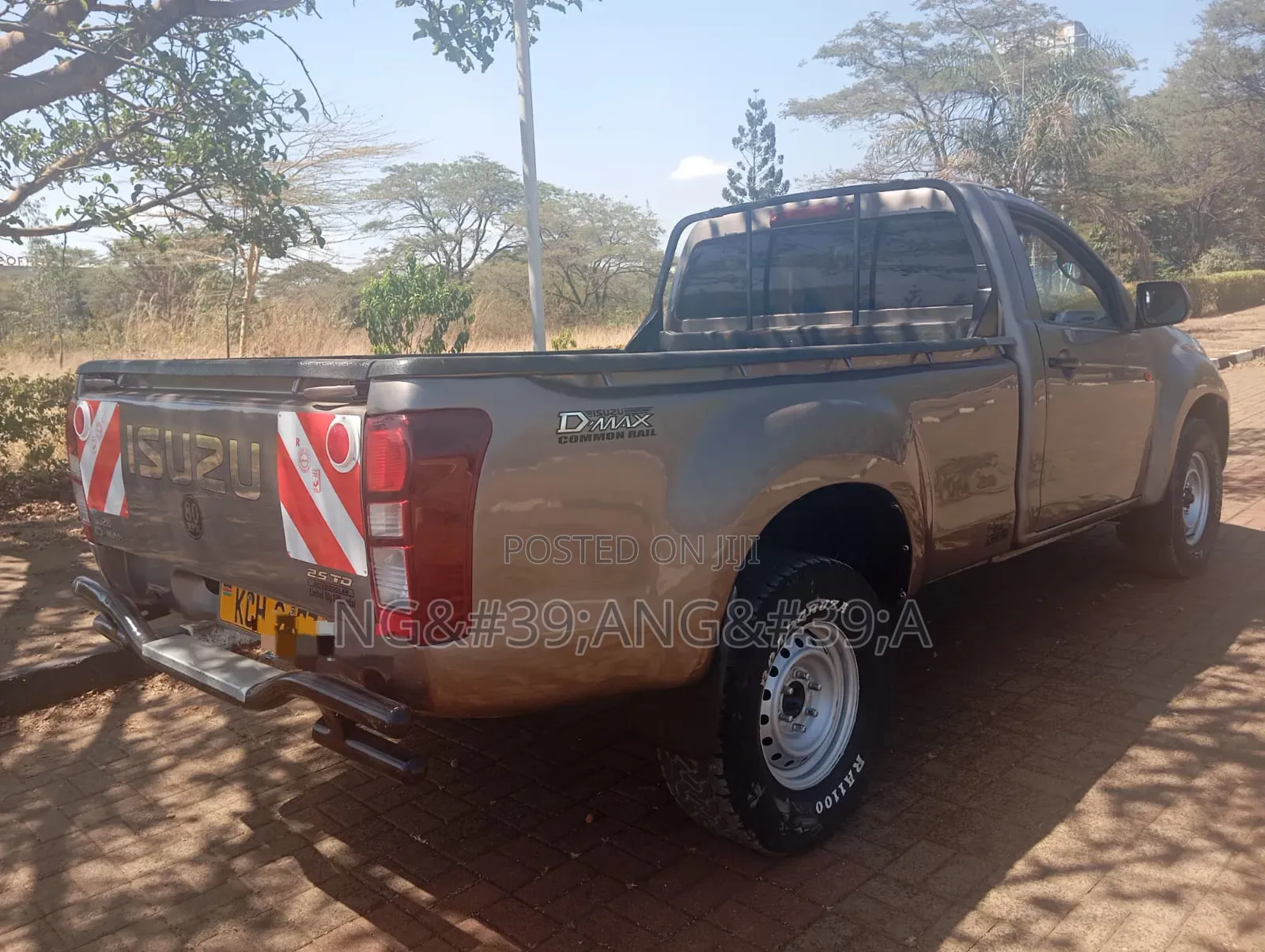 Isuzu D-MAX 2016 Gray