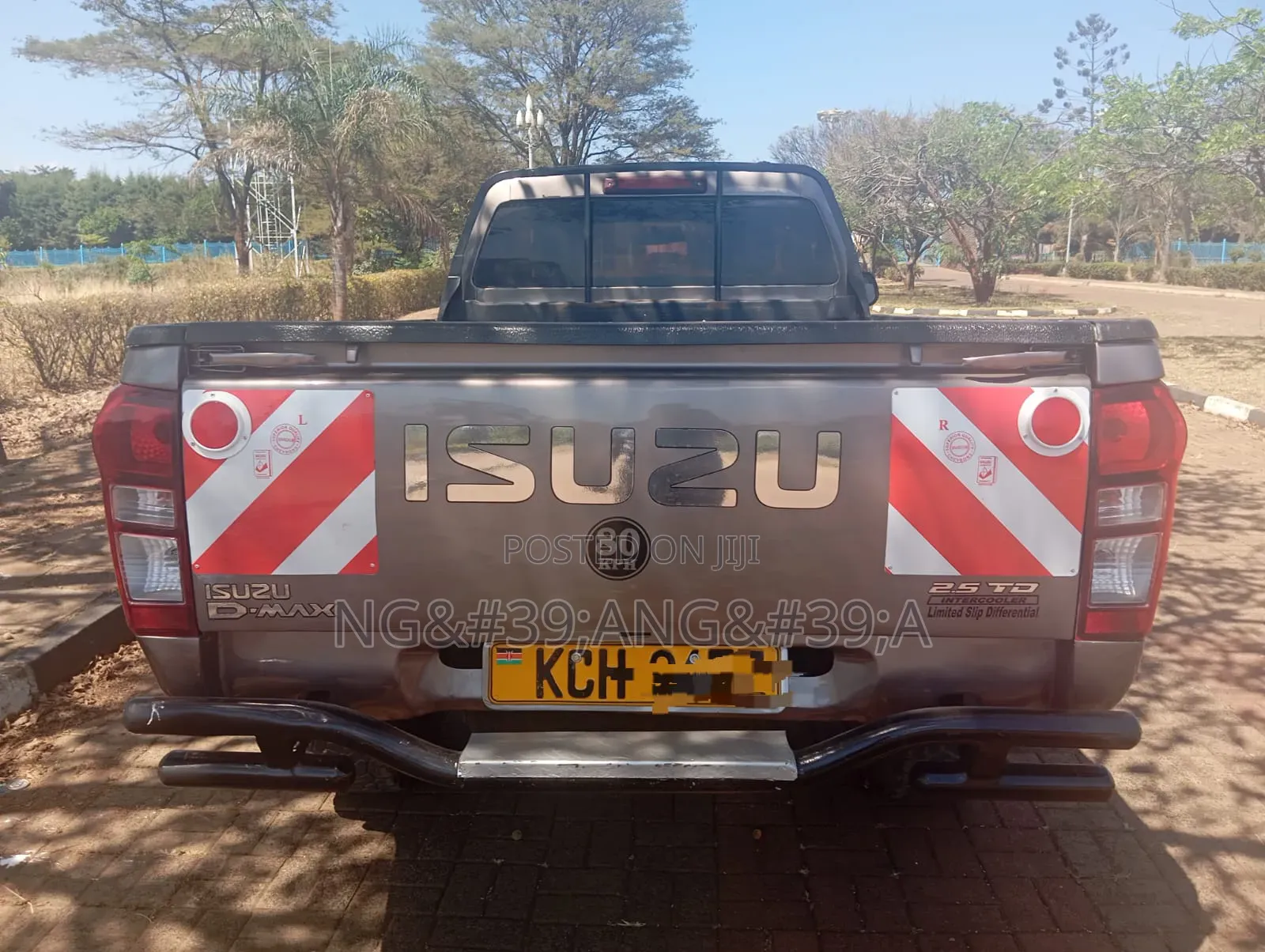 Isuzu D-MAX 2016 Gray