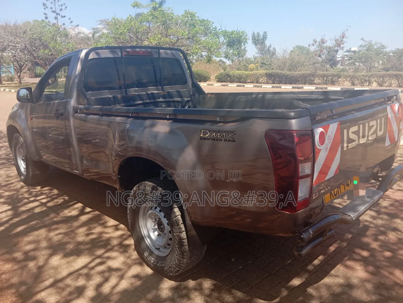 Isuzu D-MAX 2016 Gray