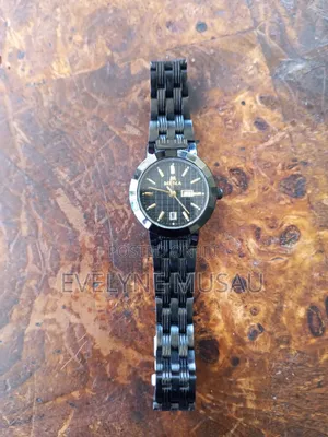 Unisex Analogue Watches