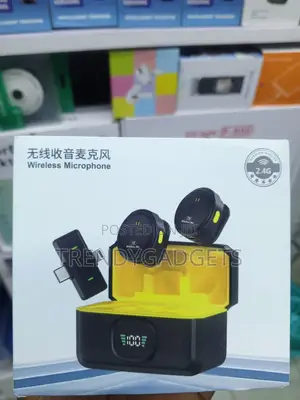 Q9 Wireless Podcast Microphone With Two Mics and Charging Case