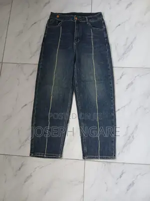 Thrifted Women’s Flared Denim Jeans – Stretchy, W35, H44/46, L40