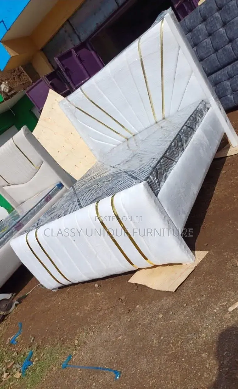5x6 White-Chanelled Bed