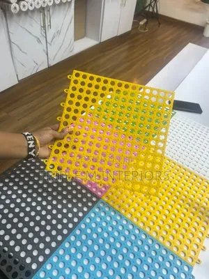 Interlocking Anti-Slip Drainage Mat's - Top Quality Antlip Mats