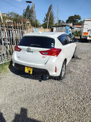 Toyota Auris 2013 White