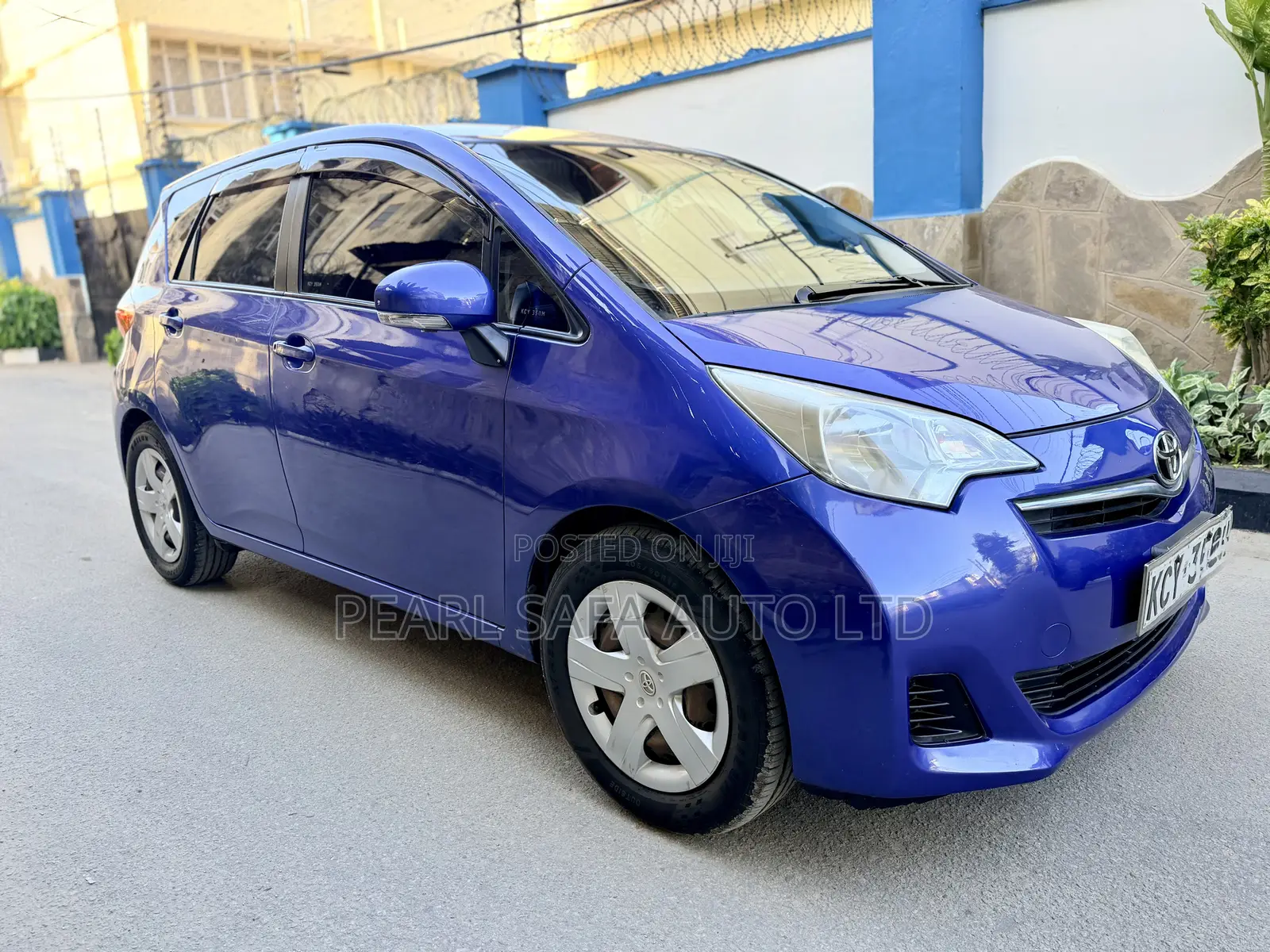 Toyota Ractis 1.5 FWD 2013 Blue