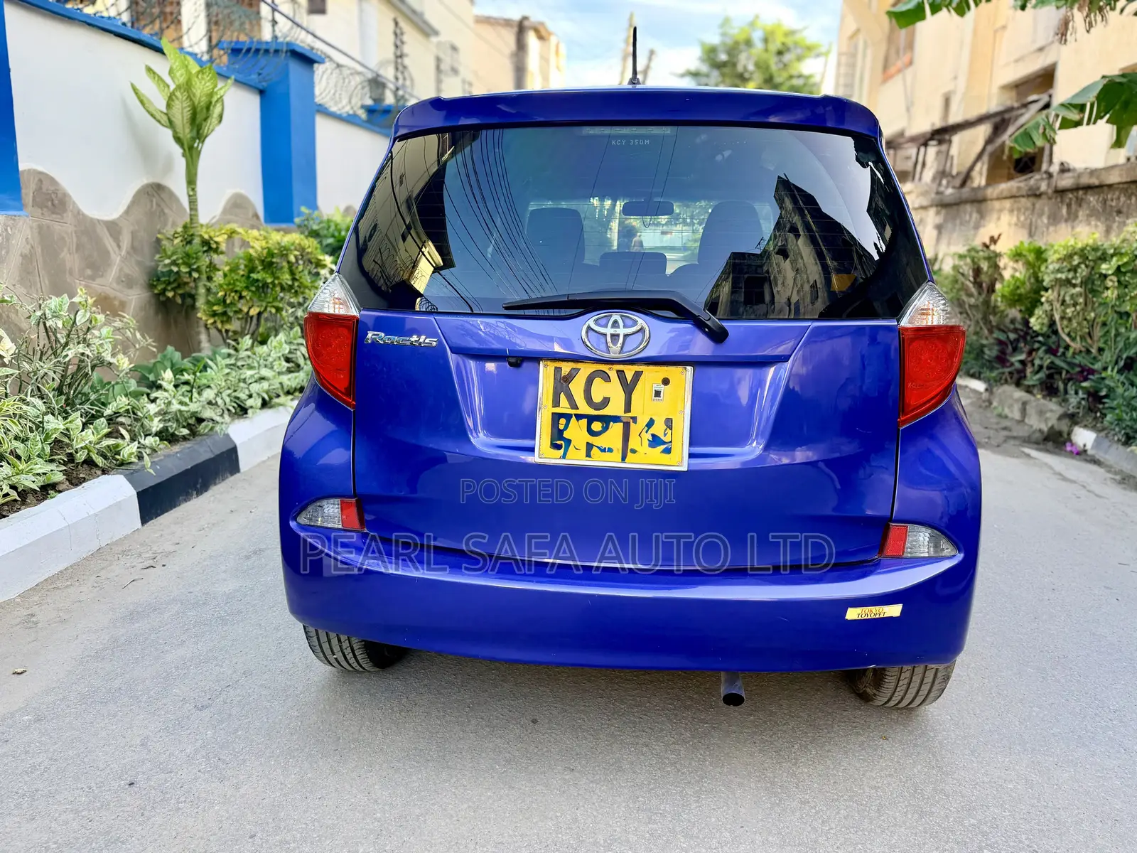 Toyota Ractis 1.5 FWD 2013 Blue