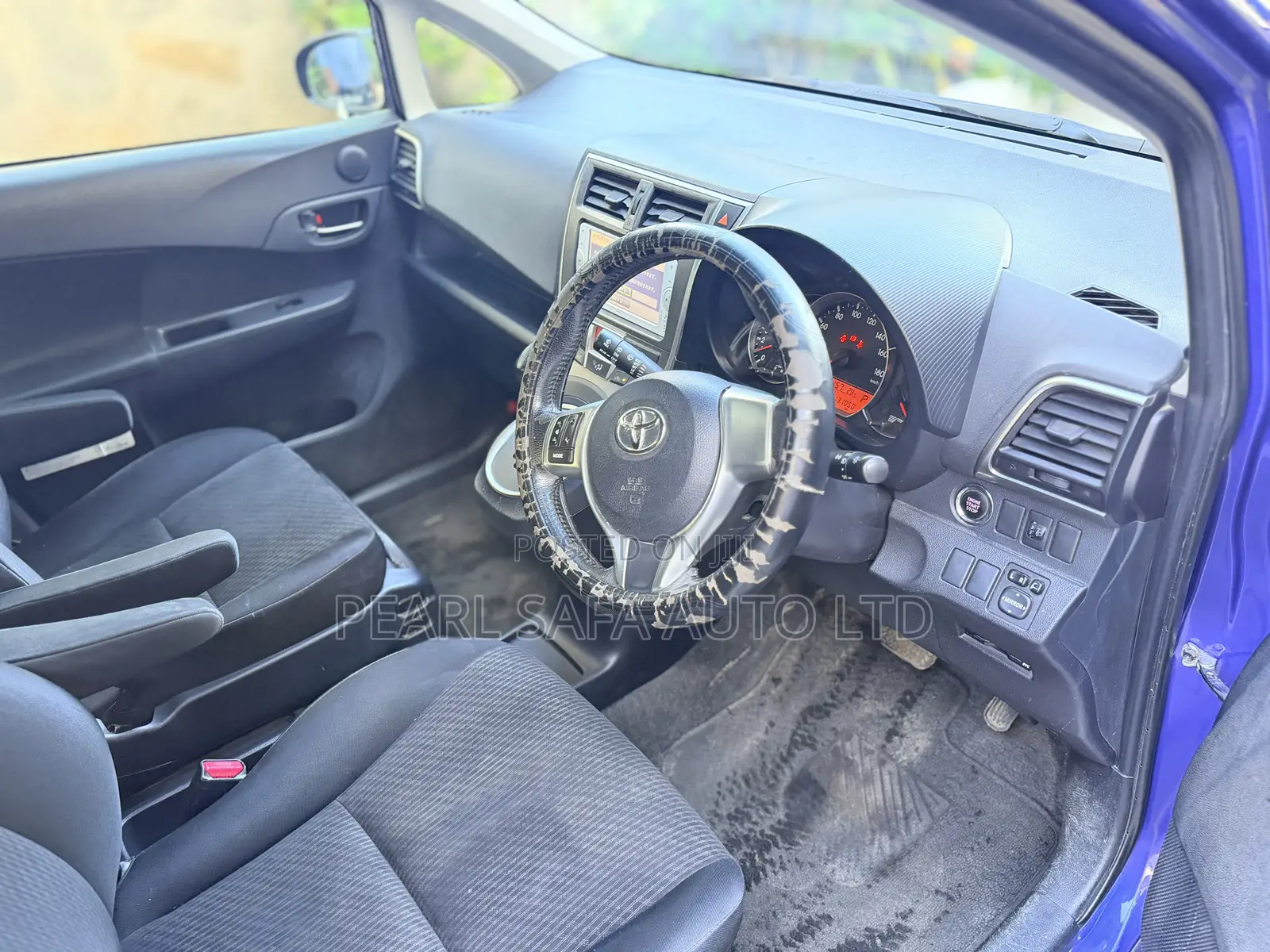 Toyota Ractis 1.5 FWD 2013 Blue