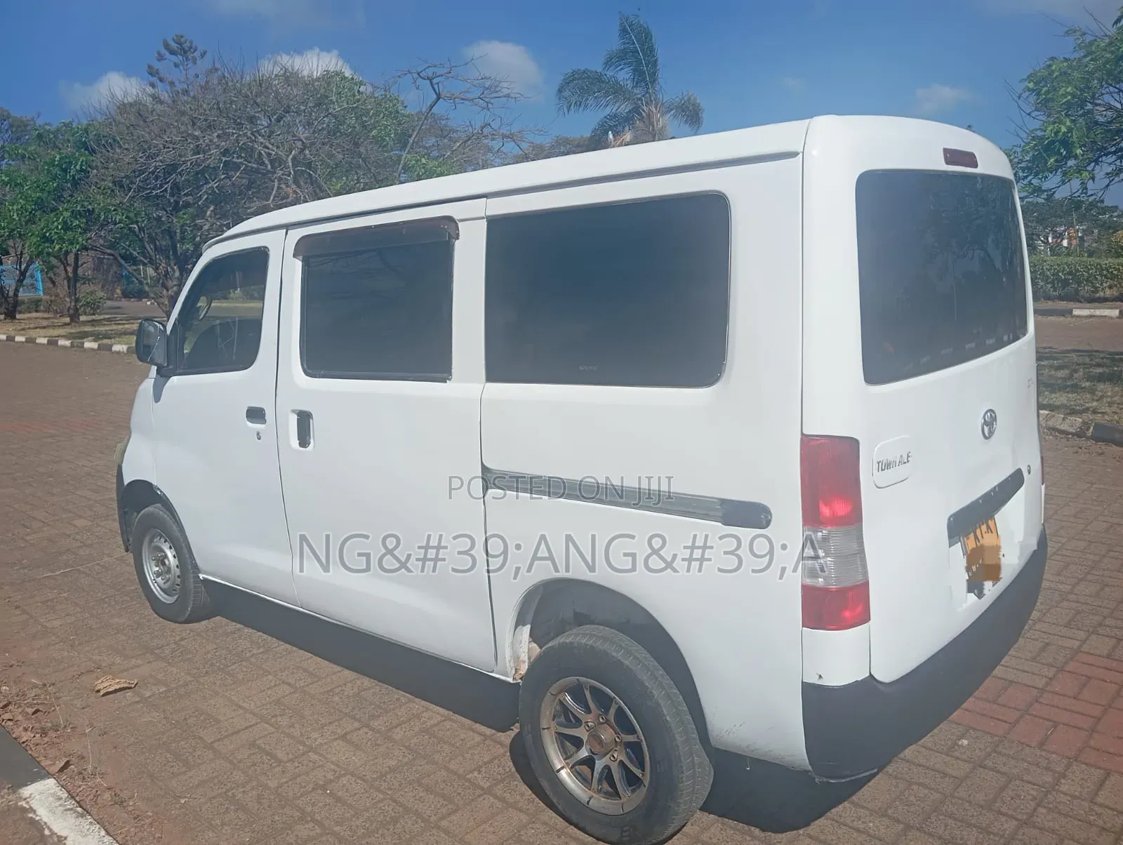 Toyota TownAce 2009 White