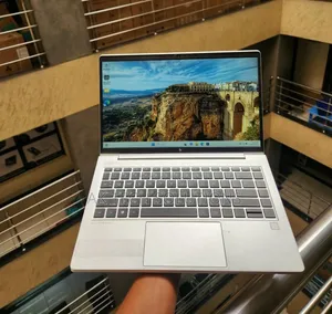 Laptop HP EliteBook 640 G9 16GB AMD Ryzen 5 SSD 256GB