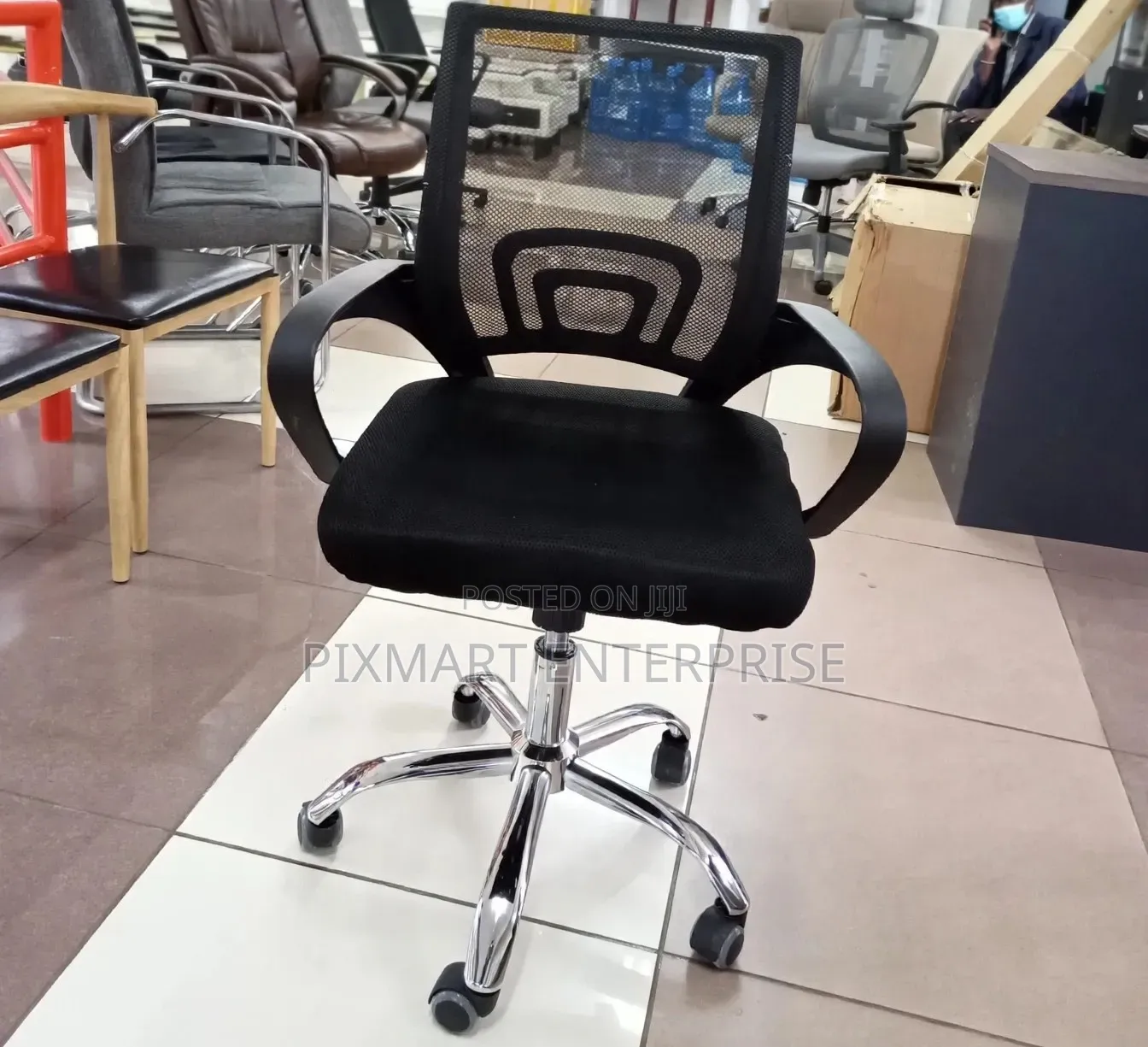 Modern Office Task Chair Without Headrest for Staff and Home Use