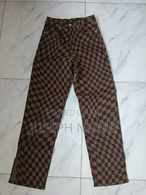 Thrifted Women’s Denim Jeans – W31, H40, L45, Stylish Casual Fit