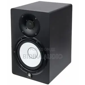 Yamaha HS7 6.5 Inch Powered Studio Monitor