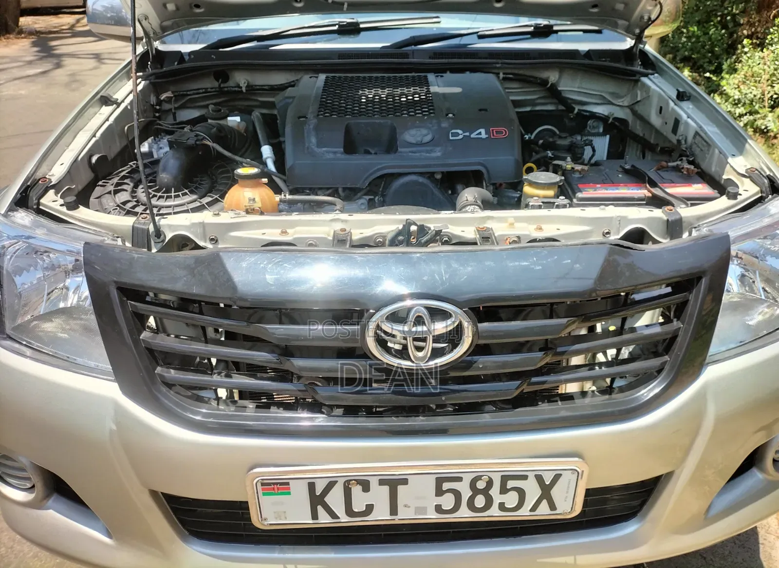 Toyota Hilux 2011 Brown