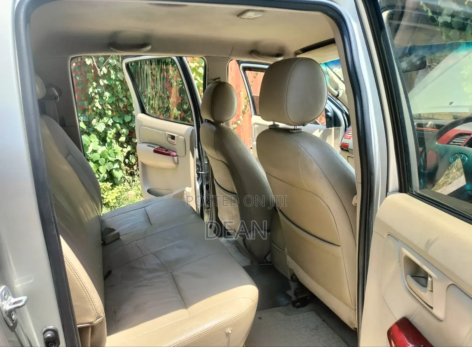 Toyota Hilux 2011 Brown