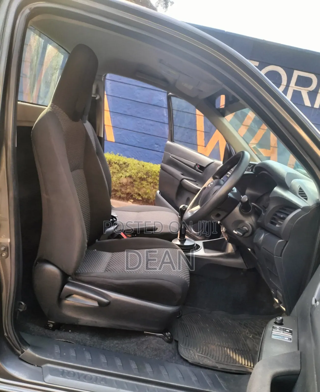 Toyota Hilux 2019 Black