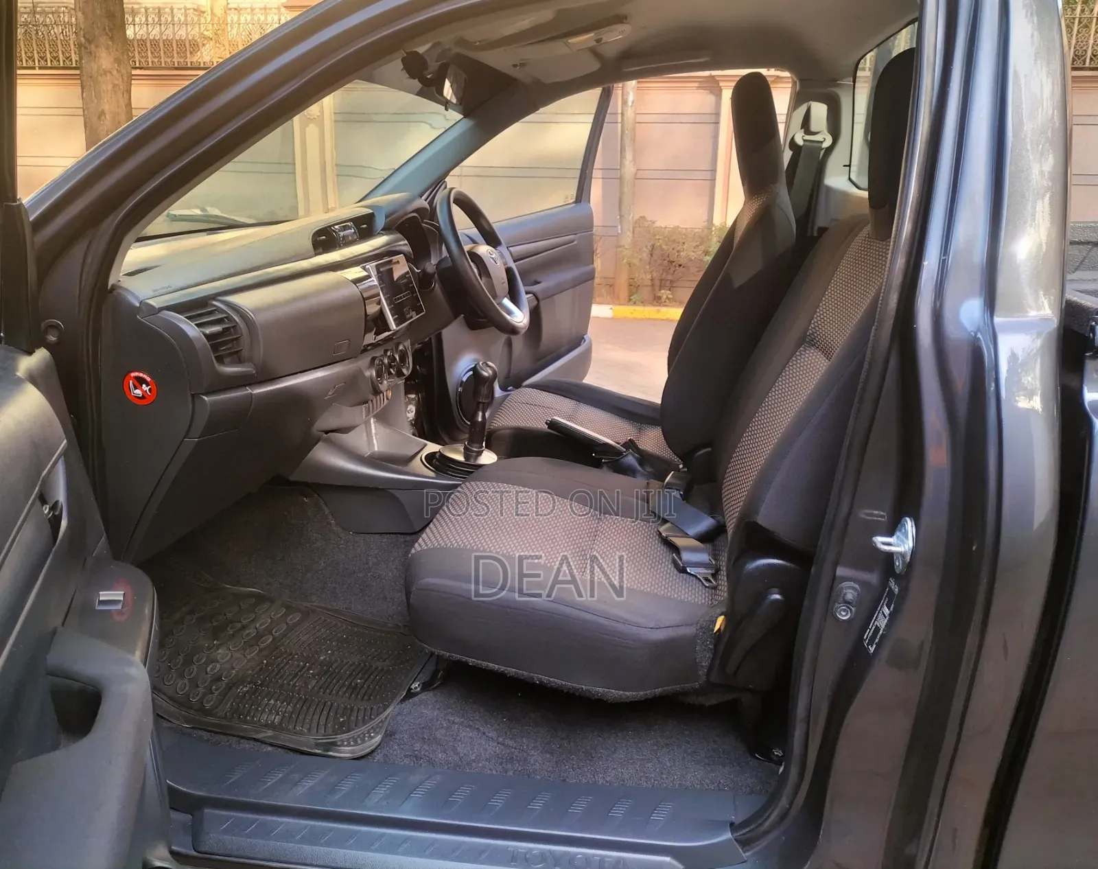 Toyota Hilux 2019 Black