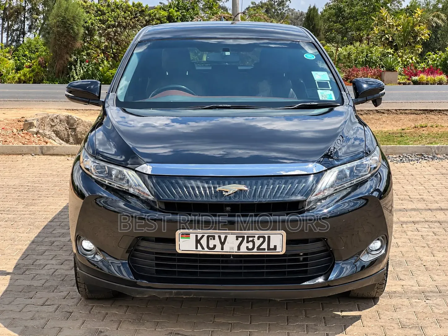 Toyota Harrier 2014