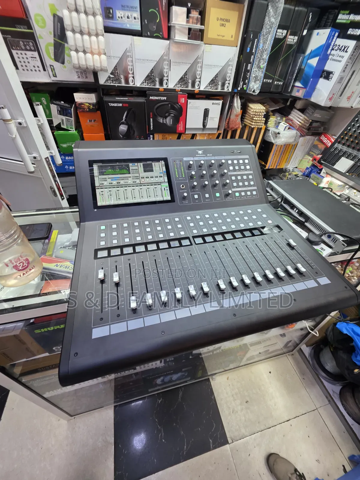 Audiobull AD-24 Digital Mixer 24 Channels