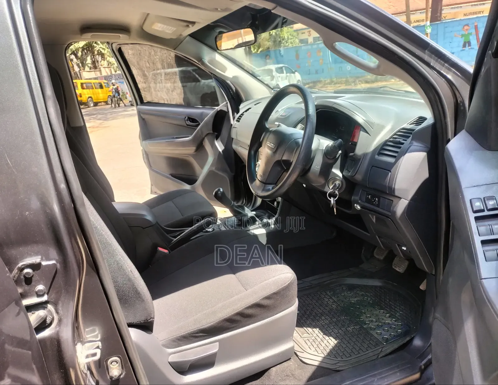 Isuzu D-MAX 2022 Gray