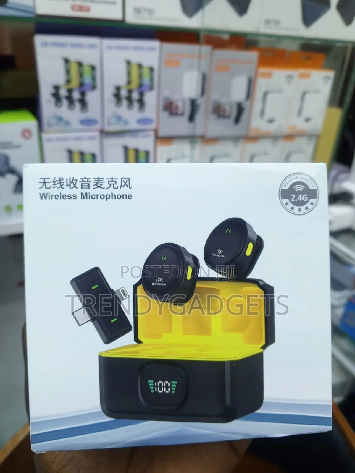 Q9 Dual Transmitter Wireless Microphone for Interviews and Vlogs