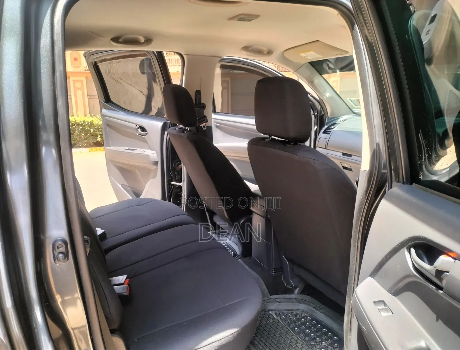 Isuzu D-MAX 2022 Gray