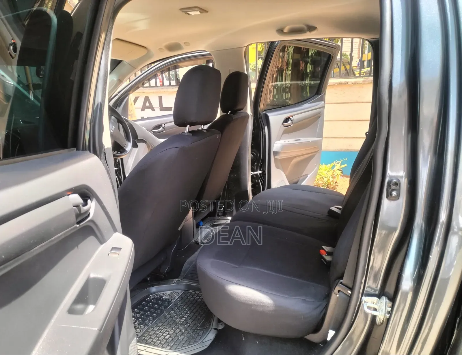 Isuzu D-MAX 2022 Gray